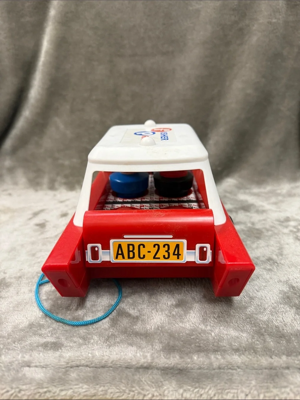 2018 Fisher Price Nifty Station Wagon Pull Toy & 1 Person & 1 Dog D